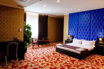 Люкс с кроватью размера «king-size» в Отеле Grand Opera Hotel